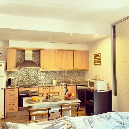 Apartament Con Piscina Y Parking En *