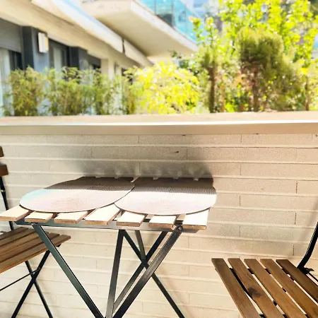 Con Piscina Y Parking En Apartament *